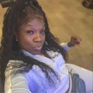 Meet your Posher, Lorine